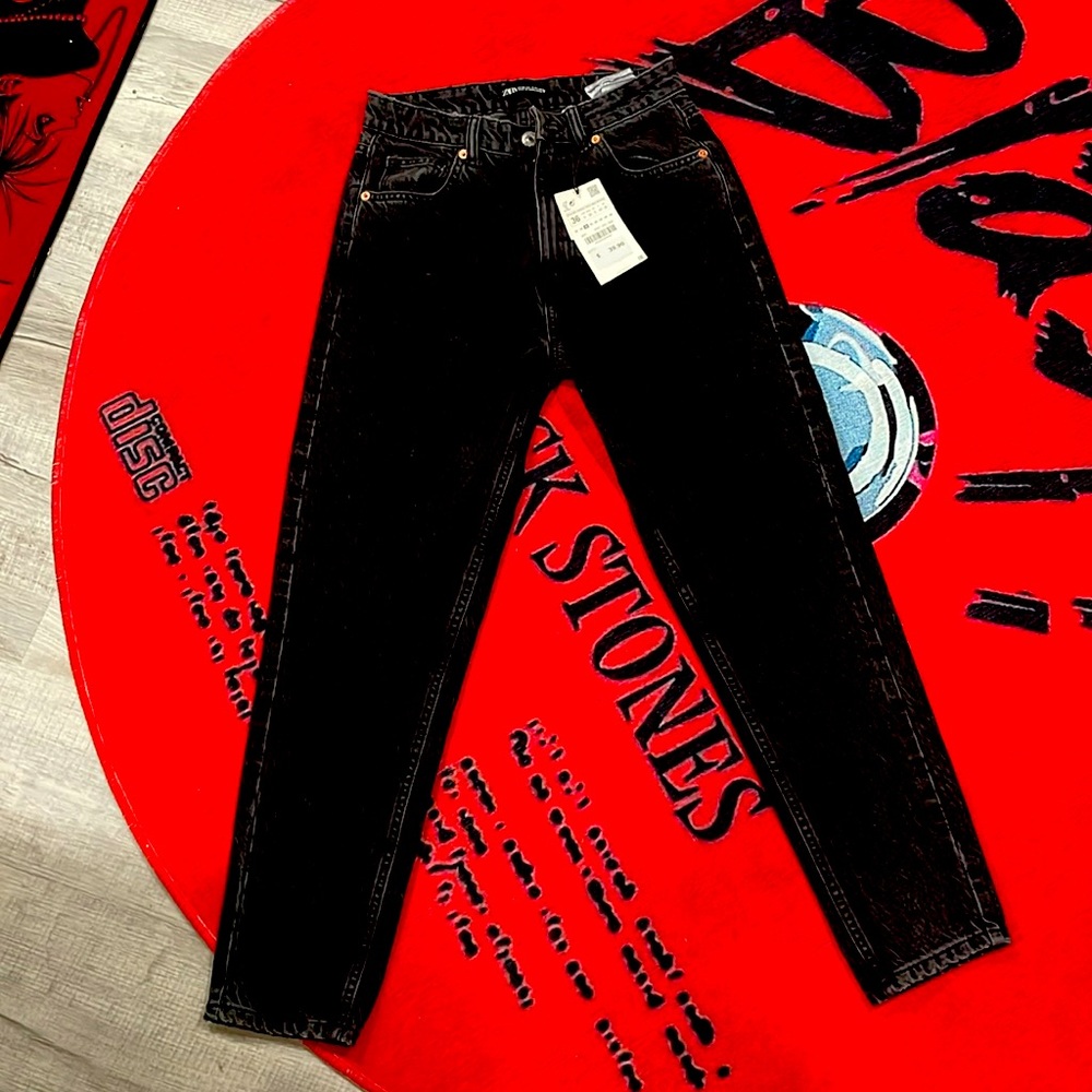 Black Zara jeans